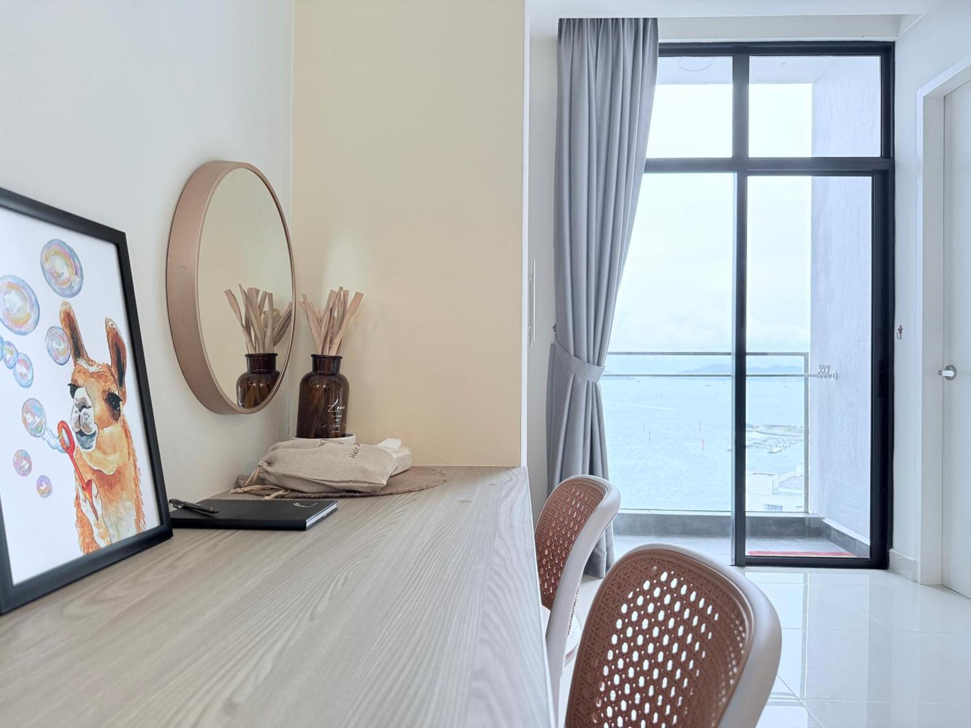 The Shore Cbd Kota Kinabalu By Laxzone Suite Habitación foto